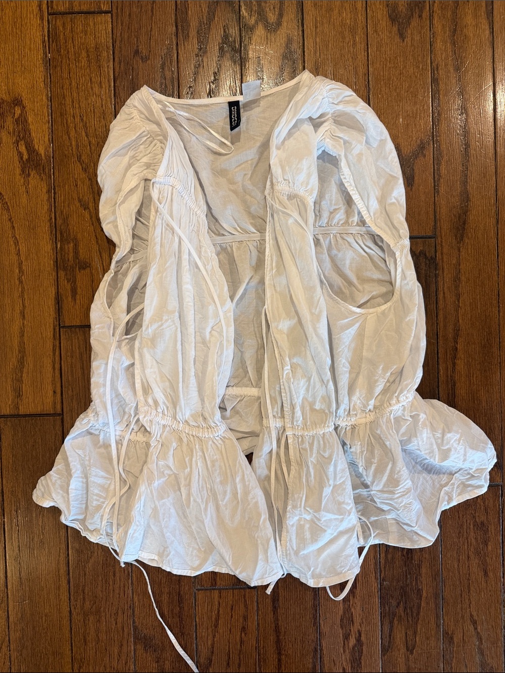 H&M Lightweight White Ruffle Hem Tie Up Women’s Top